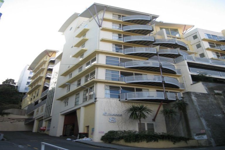 Photo of property in 52/8u Church Street, Wellington Central, Wellington, 6011