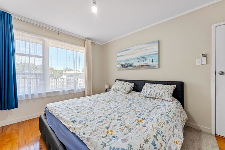 Photo of property in 1/10 Stanaway Street, Hillcrest, Auckland, 0627