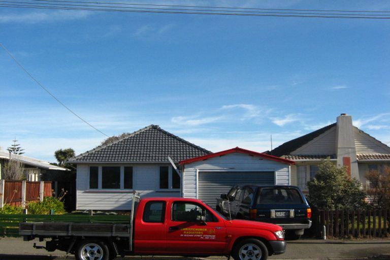 Photo of property in 281 Marine Parade, New Brighton, Christchurch, 8061
