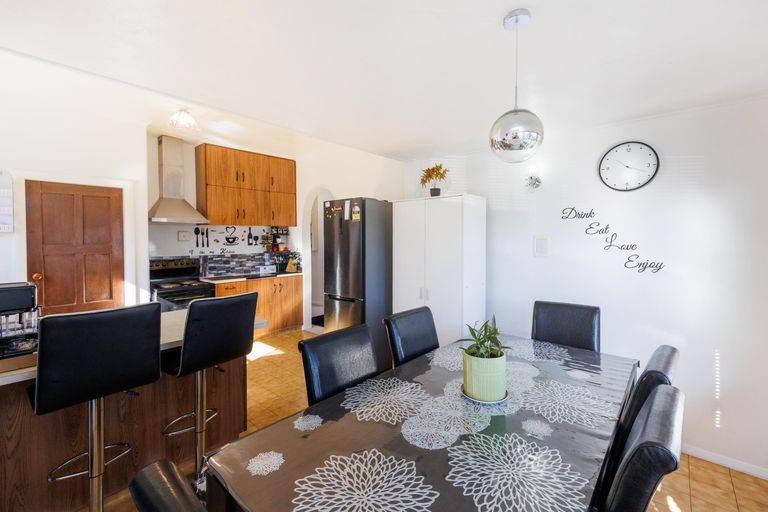 Photo of property in 510 Featherston Street, Roslyn, Palmerston North, 4414