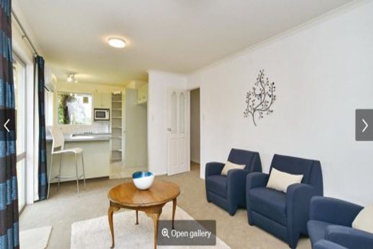 Photo of property in 10 Rachel Place, Avonhead, Christchurch, 8042