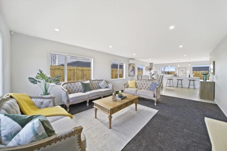 Photo of property in 22 Nola Dawn Avenue, Papakura, 2110