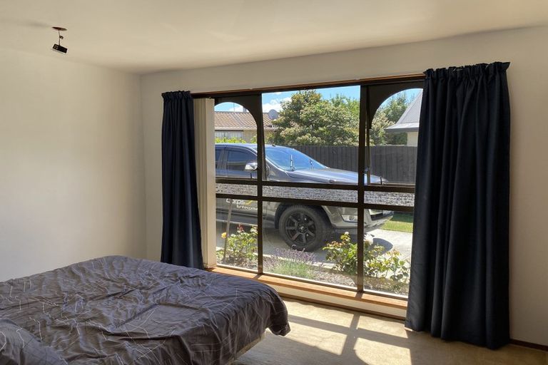 Photo of property in 18 Omega Place, Casebrook, Christchurch, 8051