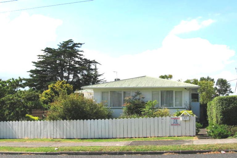 Photo of property in 37 Gilliam Street, New Lynn, Auckland, 0600