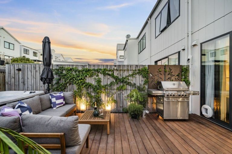 Photo of property in 83 Tarapuka Road, Westgate, Auckland, 0814