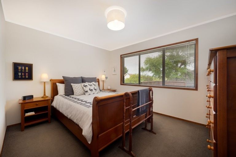 Photo of property in 2/47 Aberfeldy Avenue, Highland Park, Auckland, 2010