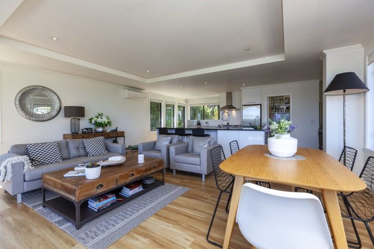 Photo of property in 39b Kakariki Grove, Waikanae, 5036