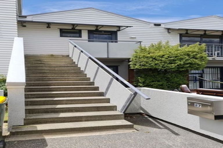Photo of property in 27/5 Carolina Place, Albany, Auckland, 0632