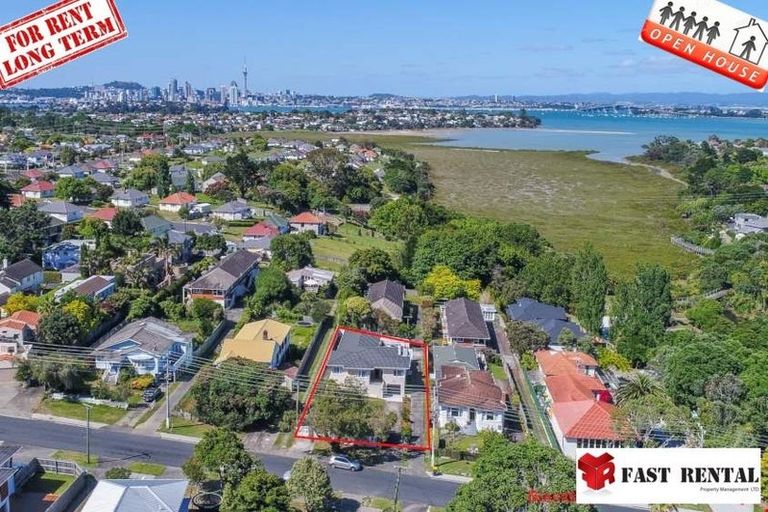 Photo of property in 140 Moore Street, Hillcrest, Auckland, 0627
