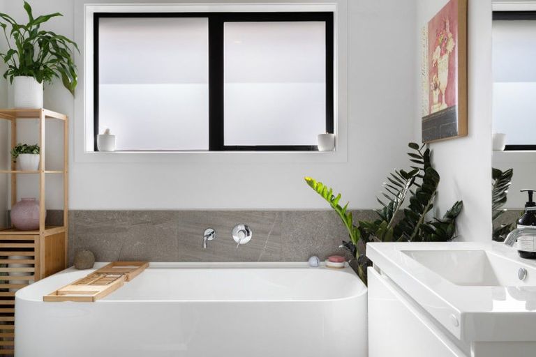 Photo of property in 10 Guano Crescent, Cromwell, 9310