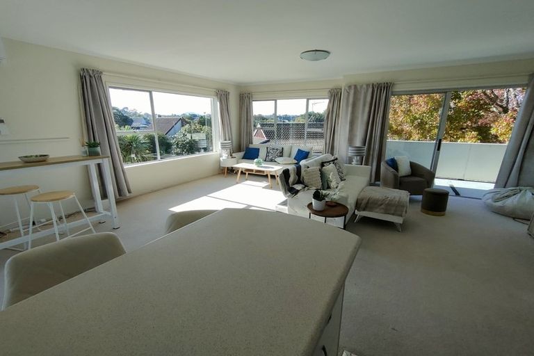 Photo of property in 3/22 Waitemata Road, Hauraki, Auckland, 0622