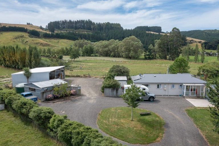 Photo of property in 74 Woodside Road, Woodside, Outram, 9073
