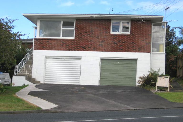 Photo of property in 3/4 Kowhai Road, Campbells Bay, Auckland, 0630