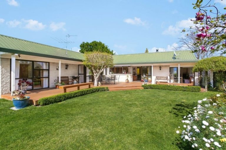 Photo of property in 68 Harrisville Road, Tuakau, 2121