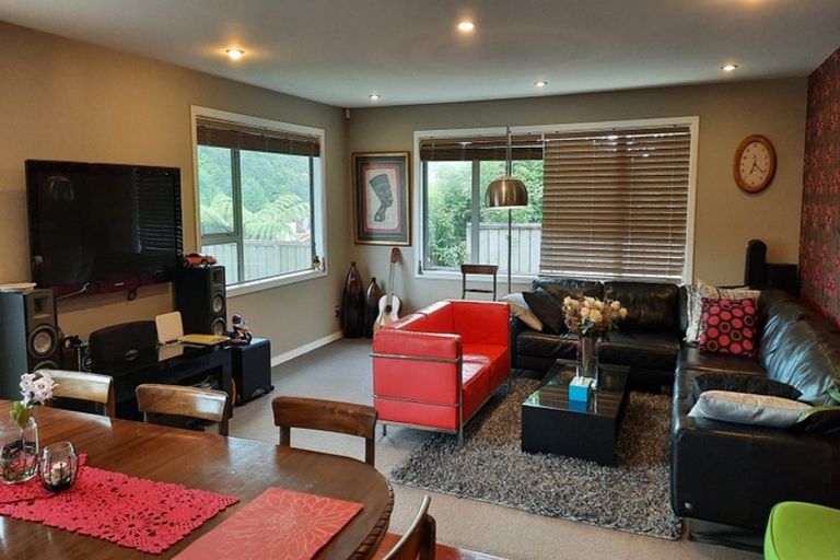 Photo of property in 361 Karori Road, Karori, Wellington, 6012