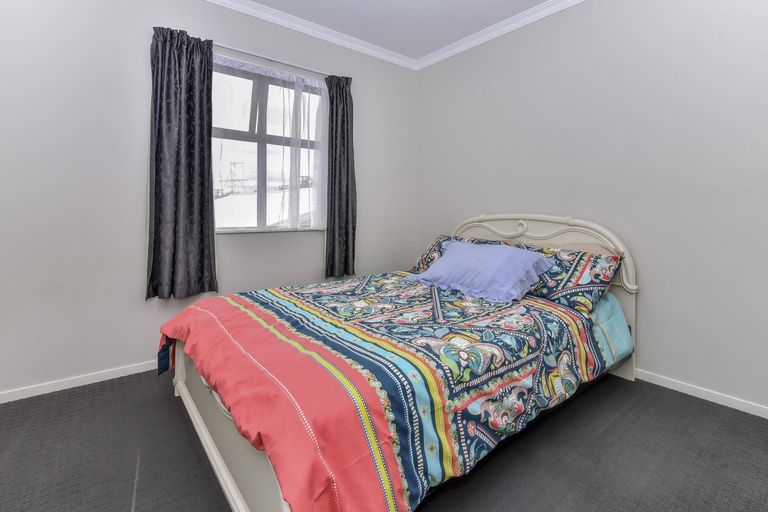 Photo of property in 8 Burbridge Road, Favona, Auckland, 2024