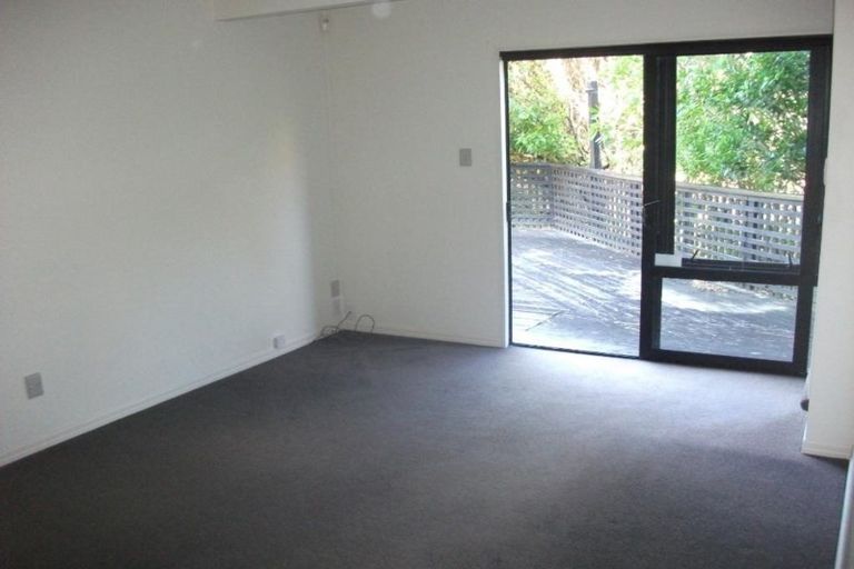 Photo of property in 29 The Crowsnest, Whitby, Porirua, 5024