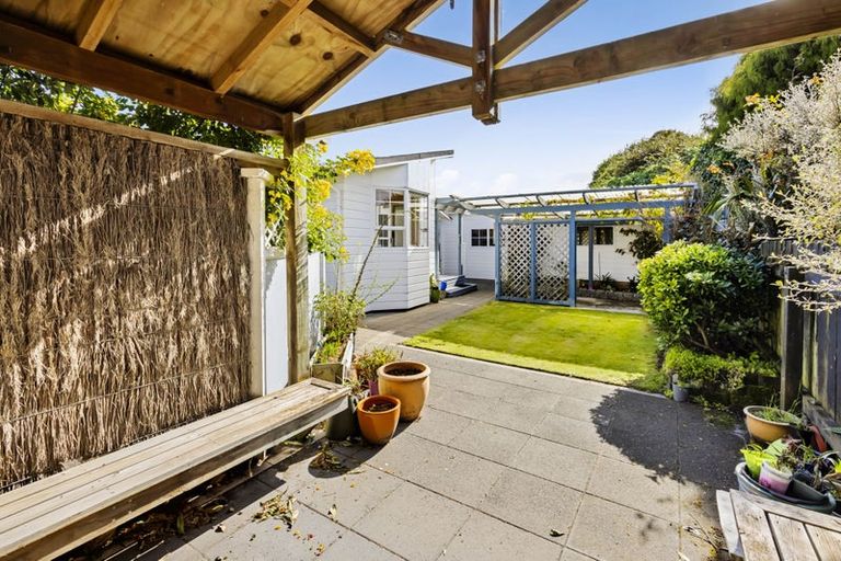 Photo of property in 8a Grant Vc Street, Hawera, 4610