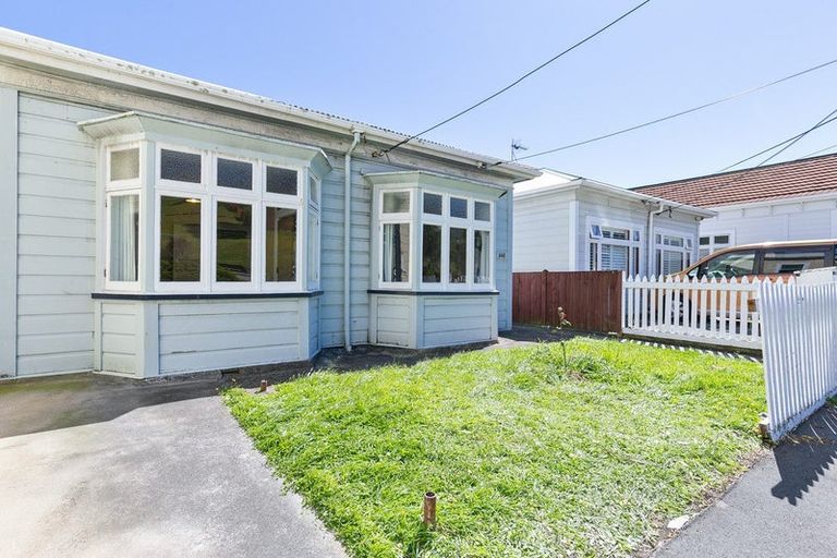 Photo of property in 558 Adelaide Road, Berhampore, Wellington, 6023