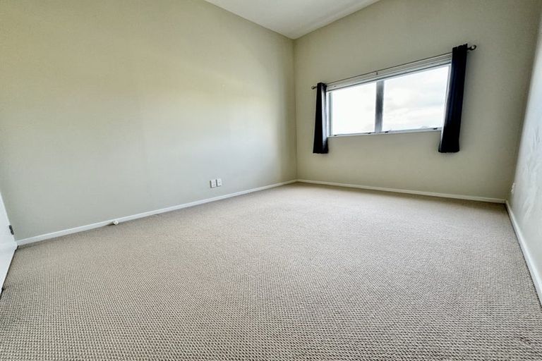 Photo of property in 34a Erlestoke Crescent, Churton Park, Wellington, 6037