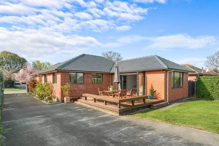 Photo of property in 39 Bevington Street, Avonhead, Christchurch, 8042