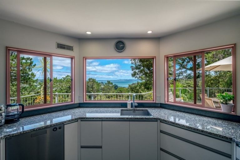 Photo of property in 39 Upper Harbour Drive, Greenhithe, Auckland, 0632
