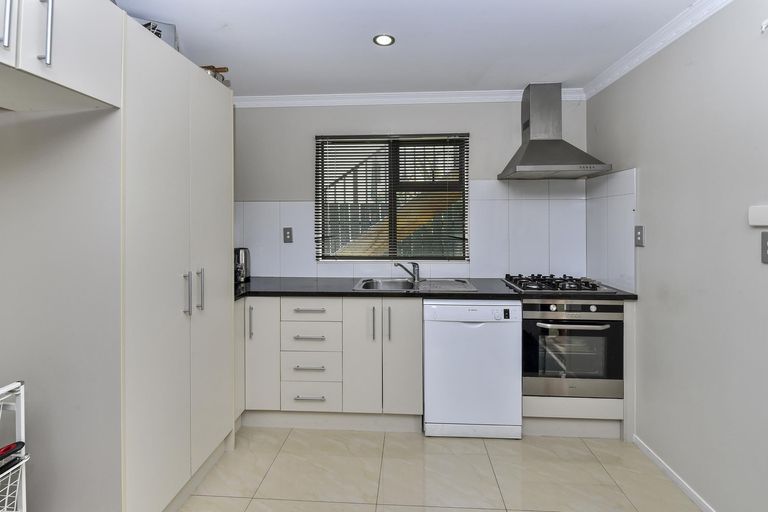 Photo of property in 8 Burbridge Road, Favona, Auckland, 2024