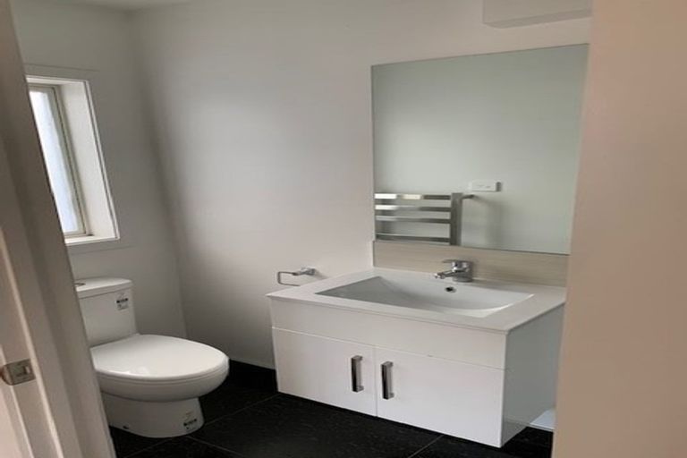 Photo of property in 1u5 June Place, Hamilton East, Hamilton, 3216