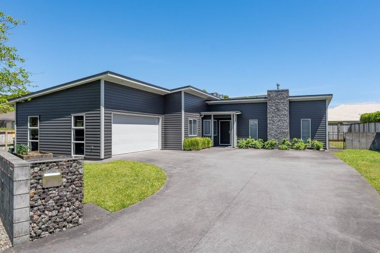 Photo of property in 20 Fernbrook Drive, Hurworth, New Plymouth, 4310