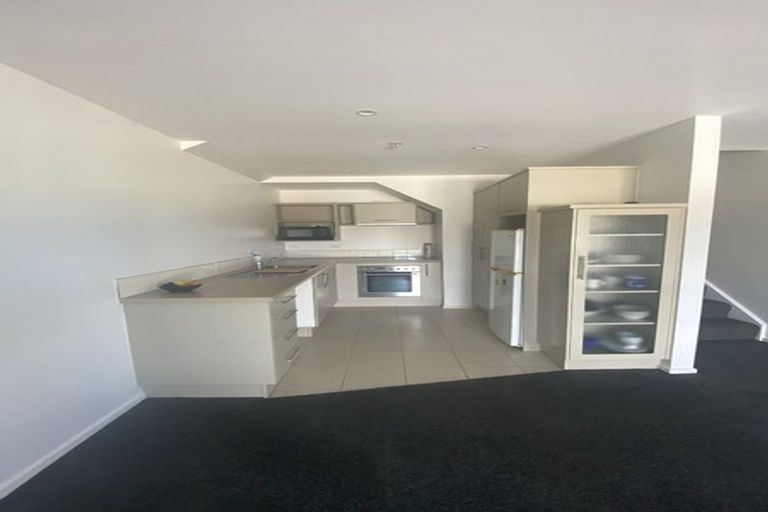 Photo of property in Coromandel Heights, 3/111 Coromandel Street, Newtown, Wellington, 6021