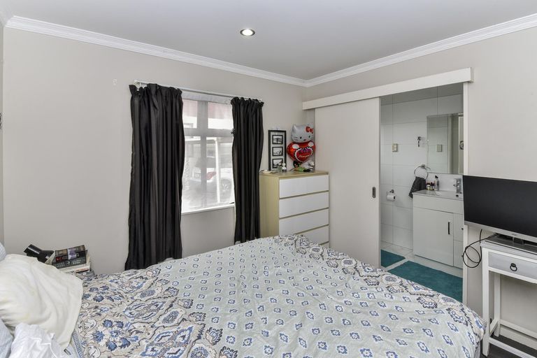 Photo of property in 8 Burbridge Road, Favona, Auckland, 2024
