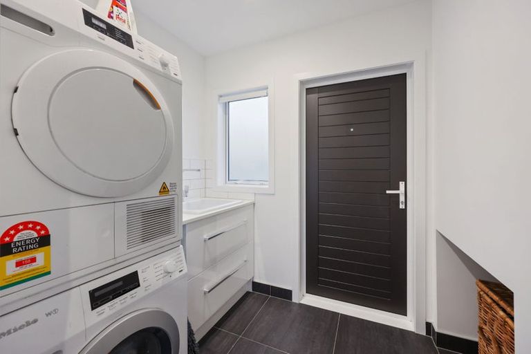 Photo of property in 24 Judkins Crescent, Cockle Bay, Auckland, 2014