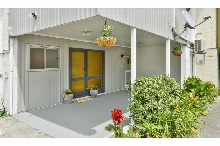 Photo of property in 4/66 Hillcrest Road, Papatoetoe, Auckland, 2025