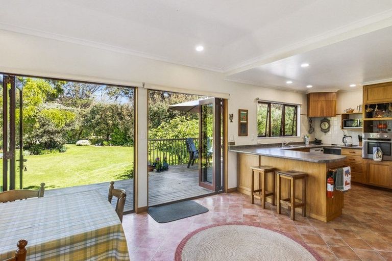 Photo of property in 140 Paetawa Road, Peka Peka, Waikanae, 5391