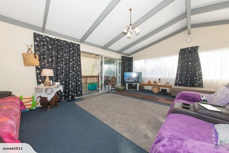 Photo of property in 68a Great South Road, Papakura, 2110