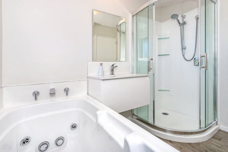 Photo of property in 8 Guise Lane, Hillmorton, Christchurch, 8025
