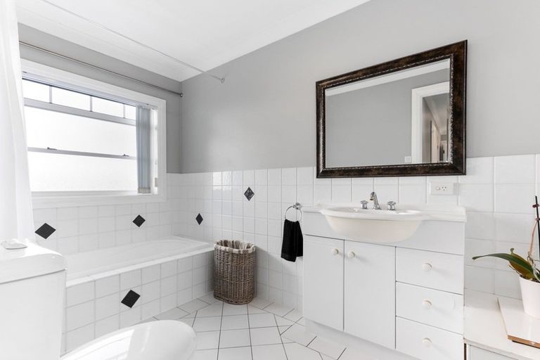 Photo of property in 6 Norfolk Way, Welcome Bay, Tauranga, 3112