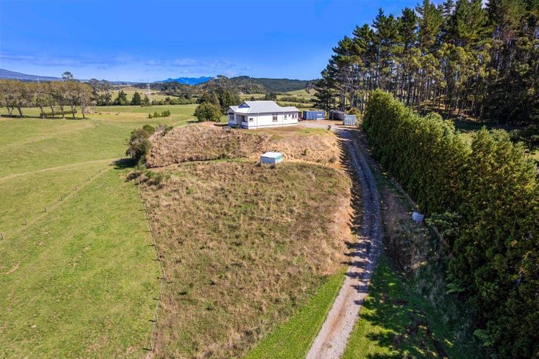 Photo of property in 1106 Egmont Road, Egmont Village, New Plymouth, 4372