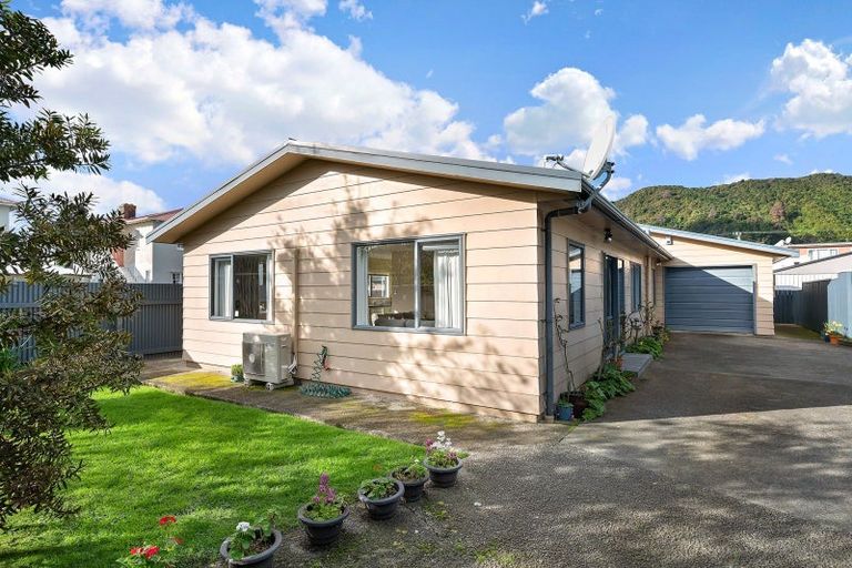 Photo of property in 4a Fairfield Avenue, Fairfield, Lower Hutt, 5011