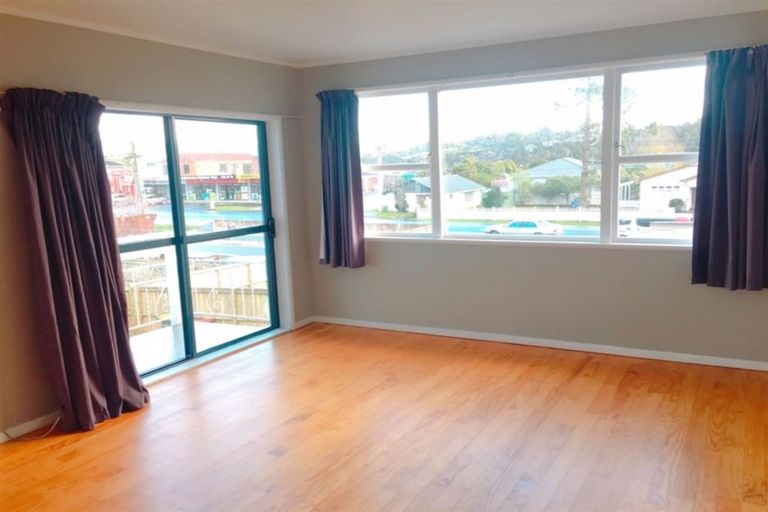 Photo of property in 206b Henderson Valley Road, Henderson, Auckland, 0612