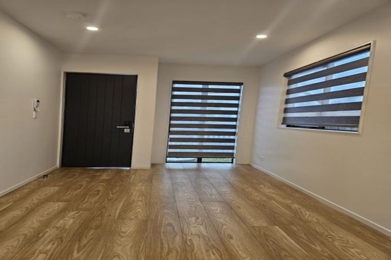 Photo of property in 85 Hutchinsons Road, Bucklands Beach, Auckland, 2014