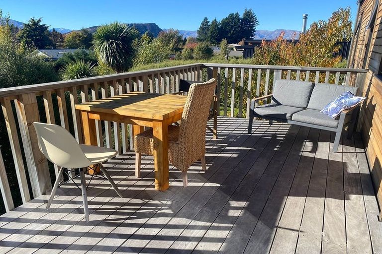 Photo of property in 12 Daniels Terrace, Wanaka, 9305