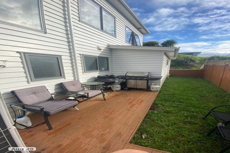 Photo of property in 70 Headland Drive, Long Bay, Auckland, 0630