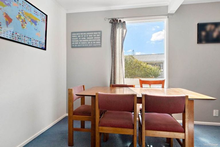 Photo of property in 30 Jupiter Street, Rosehill, Papakura, 2113