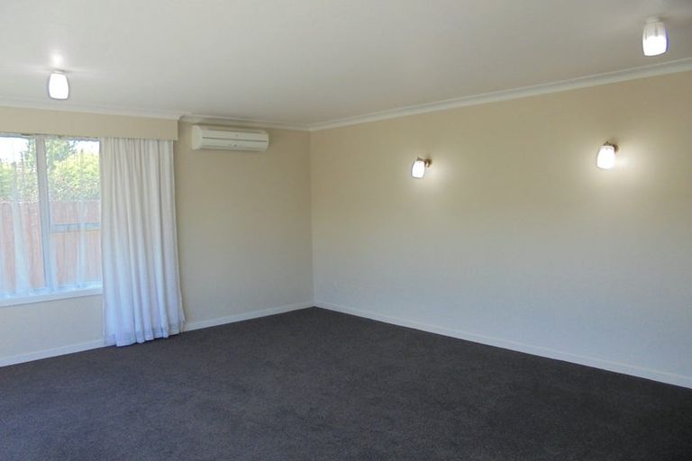 Photo of property in 31 Guinness Crescent, Ilam, Christchurch, 8041