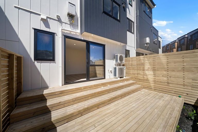 Photo of property in 8/2 Nikau Street, New Lynn, Auckland, 0600