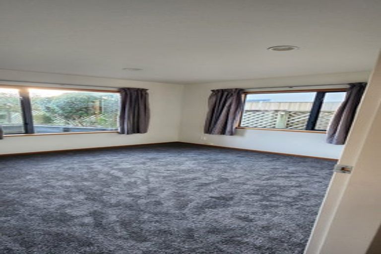 Photo of property in 14 Marina View, Paremata, Porirua, 5026