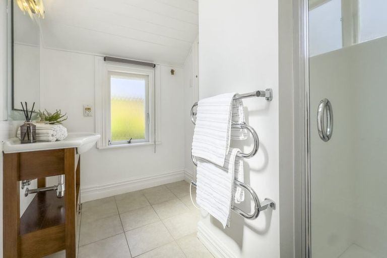 Photo of property in 1/29 Wolsley Avenue, Milford, Auckland, 0620