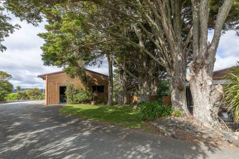 Photo of property in 18 Pataua Road North, Whareora, Whangarei, 0175