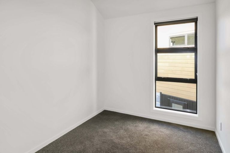 Photo of property in 1/489 Riverside Drive, Fairfield, Lower Hutt, 5011